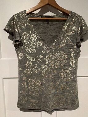 White House Black Market Metallic Floral V-Neck Top Size XS EUC